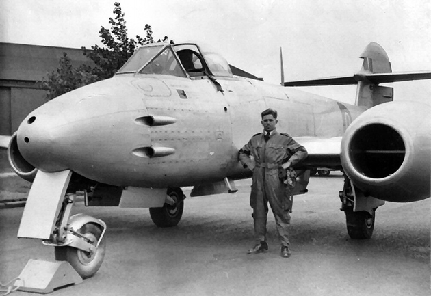 Stuart Mackay’s late father, Angus Mackay, in his Meteor F4 in front of the hangar at Norwich, 1948