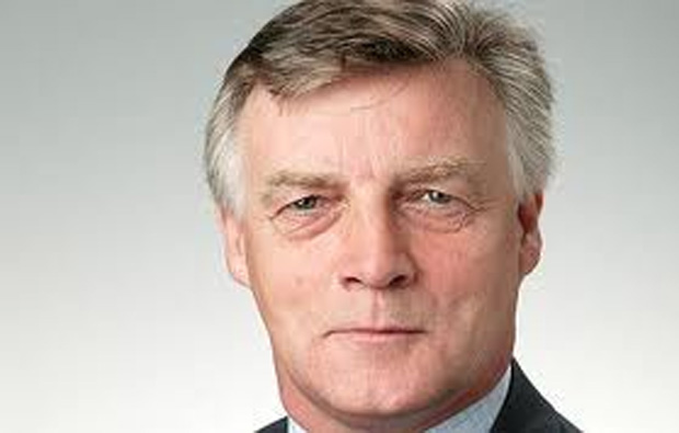 MP calls for bankers' bonuses to provide Apprenticeships for jobless youngsters MP calls for bankers' bonuses to provide Apprenticeships for jobless youngsters