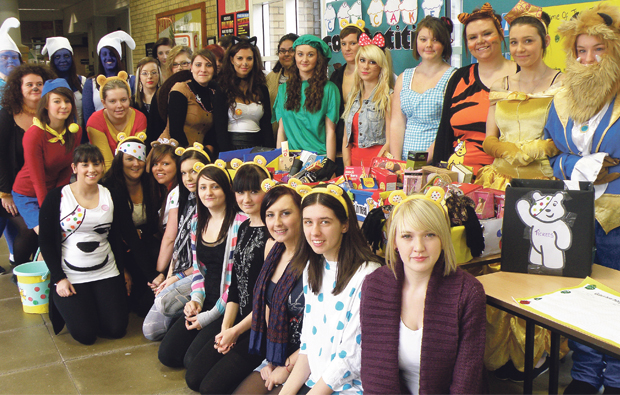 Dearne Valley College students show their spots for Pudsey Bear Dearne Valley College students show their spots for Pudsey Bear