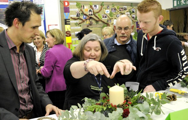 Floristry shop opened at Doncaster College Floristry shop opened at Doncaster College