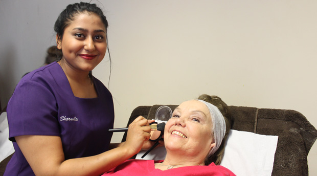 Students pamper community centre users free-of-charge Students pamper community centre users free-of-charge