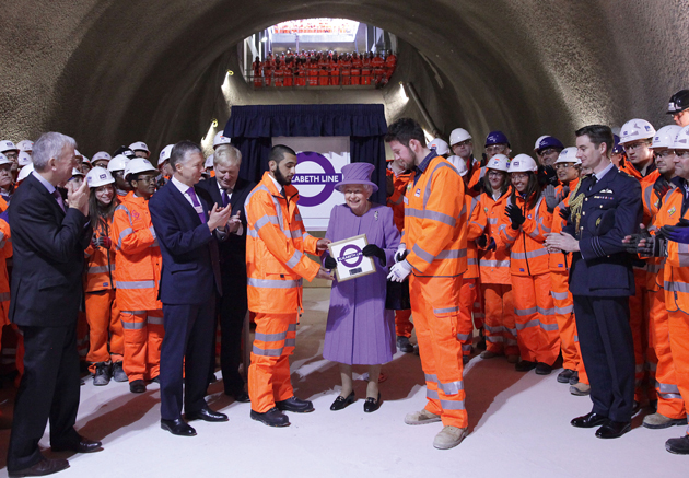 Crossrail apprentices get royal treatment as Queen pays visit Crossrail apprentices get royal treatment as Queen pays visit