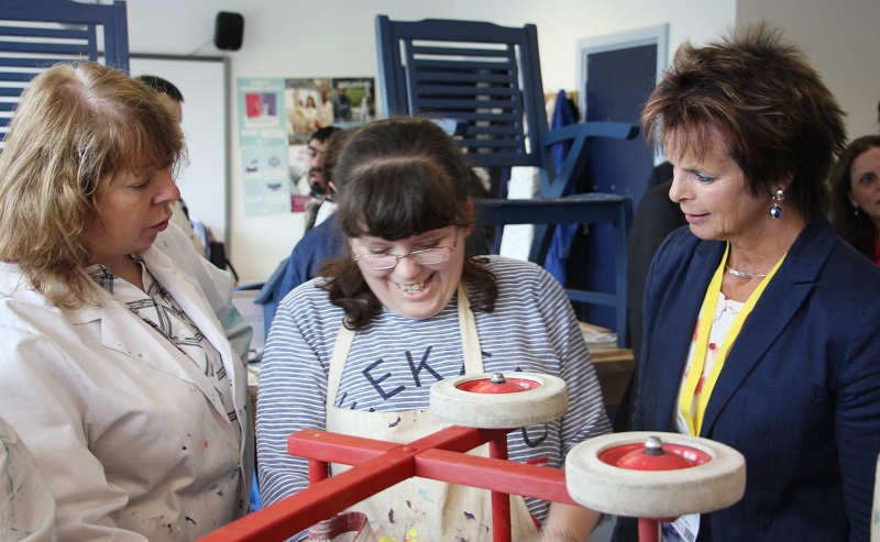 Milton visits first FE college since becoming minister Milton visits first FE college since becoming minister