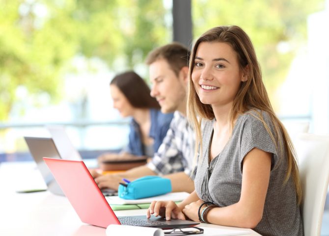 Full return to college 'best for students' as 'no substitute for being in a classroom'