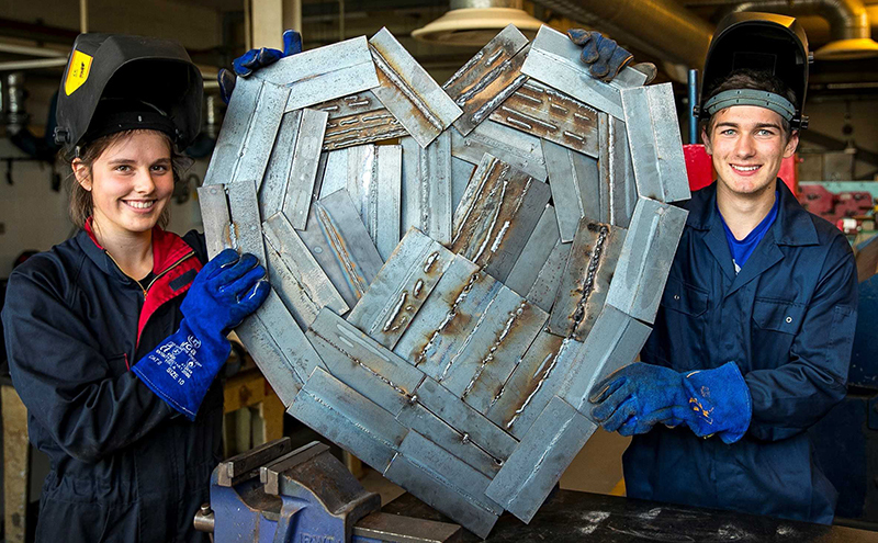 Share the Love award-winner announced as Colleges Week celebrates the sector Share the Love award-winner announced as Colleges Week celebrates the sector