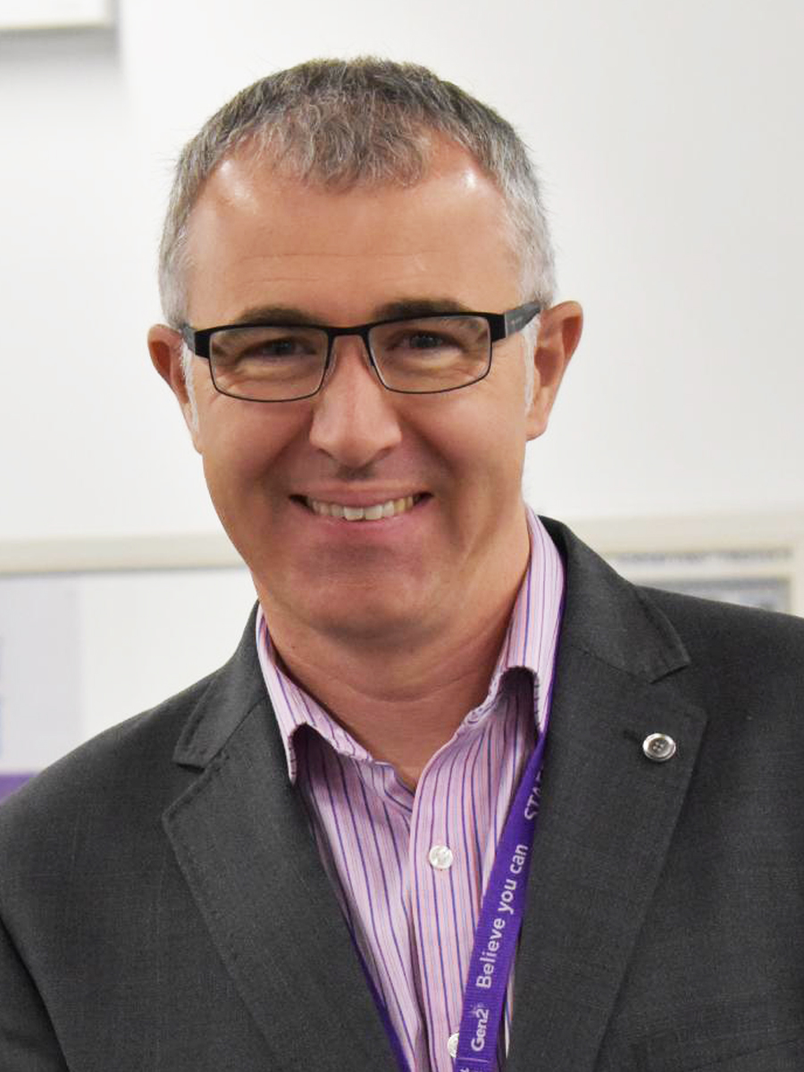 Headshot of Craig Smith