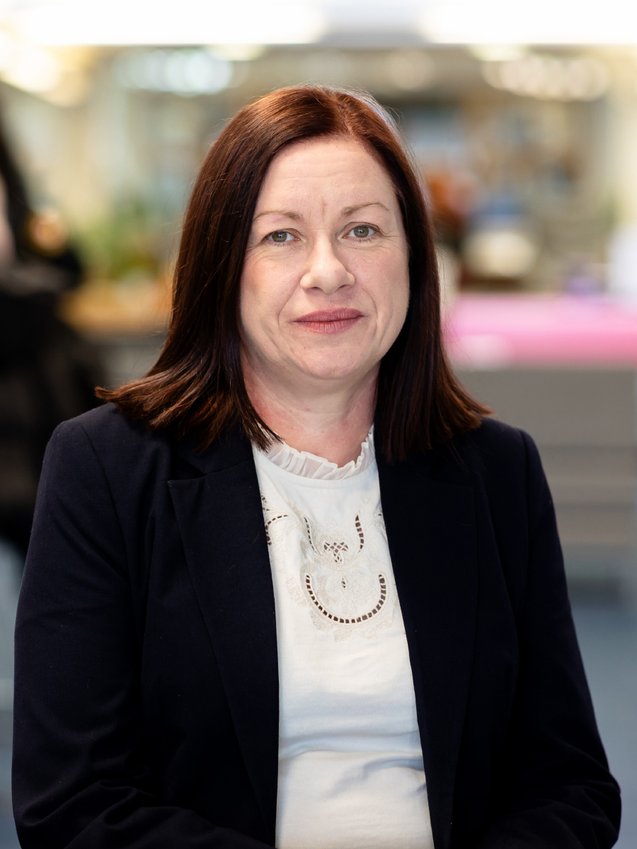 Headshot of Fidelma Washington