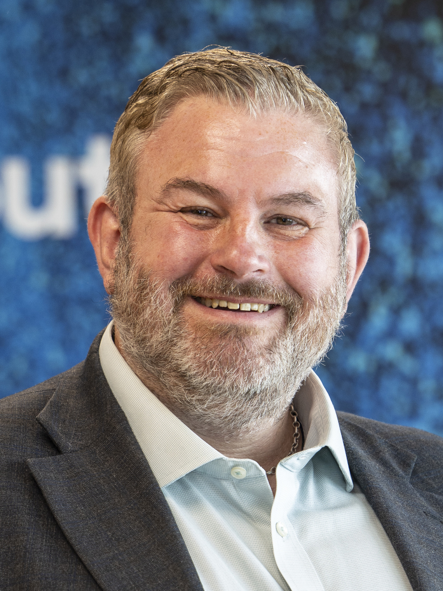 Headshot of Chris Loveday