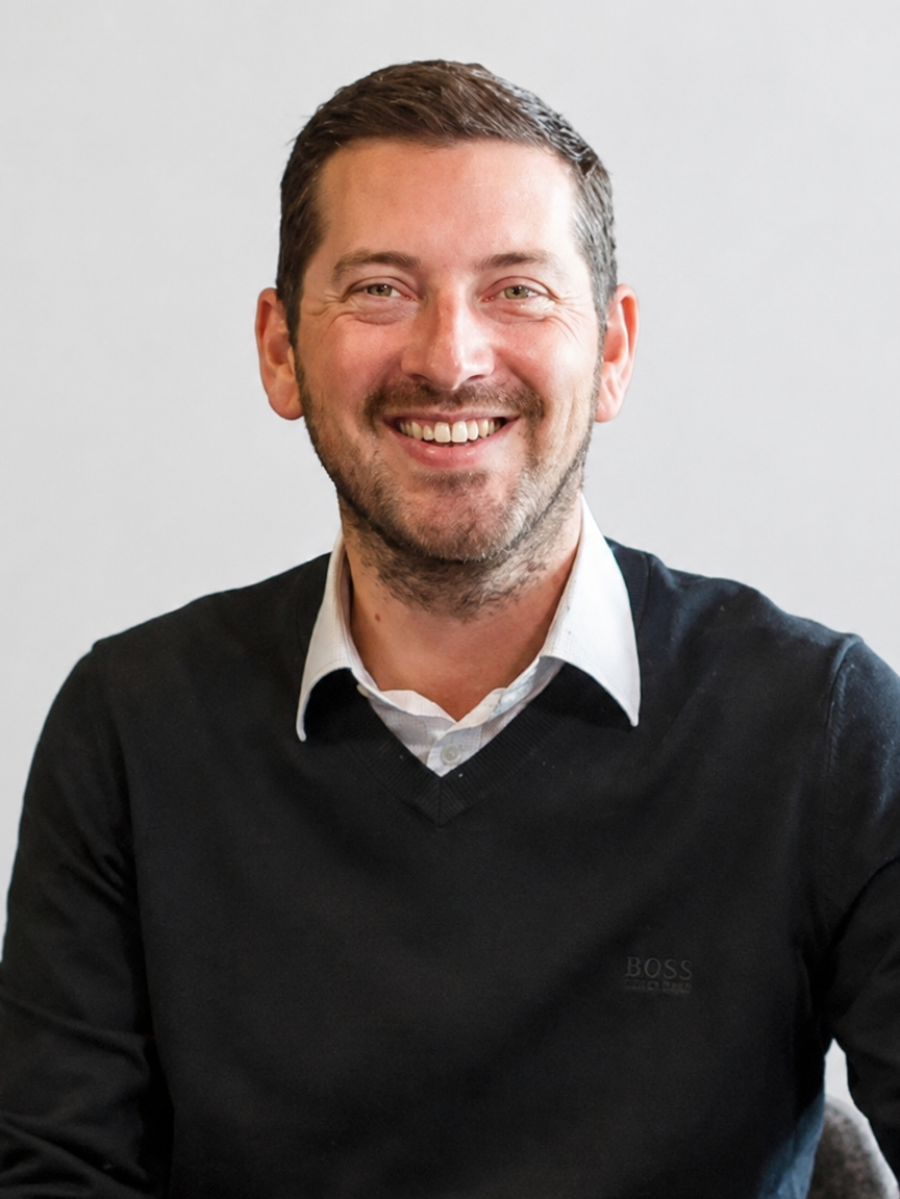 Headshot of Gavin Higgins
