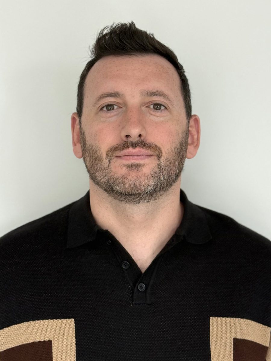 Headshot of Aaron Hussey